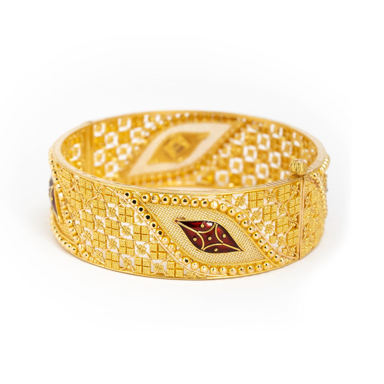 Uniquely Crafted Gold Bracelets For Any Occasion