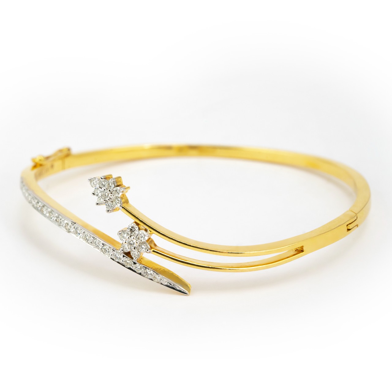 P.C. Chandra Jewellers 22KT (916) Yellow Gold Bracelet for Women - 3.4  Grams : Amazon.in: Fashion